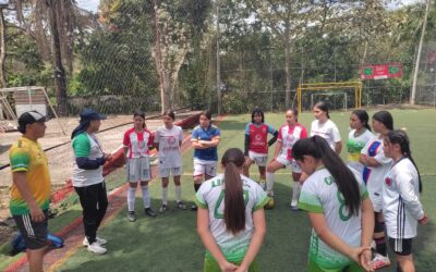 Convocatorias de fútbol femenino en el centro del Huila